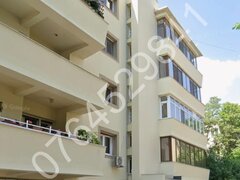 Floreasca, str. Ghita Padureanu, la 1.5km metrou Aurel Vlaicu, loc parcare